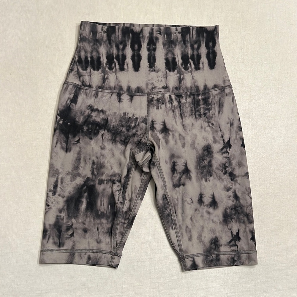 49. Lululemon Align High-Rise Short Diamond Dye Lunar Rock Size 6